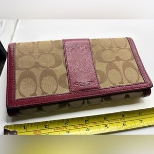 Coach Khaki Signature Canvas Wallet with Berry Leather Trim 51767